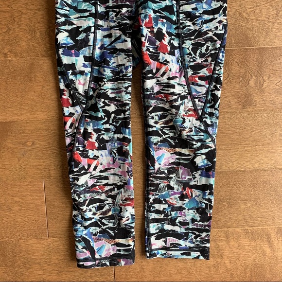 *SOLD* LULULEMON Break free crop sz 2 leggings Nulux 17" - Picture 4 of 13